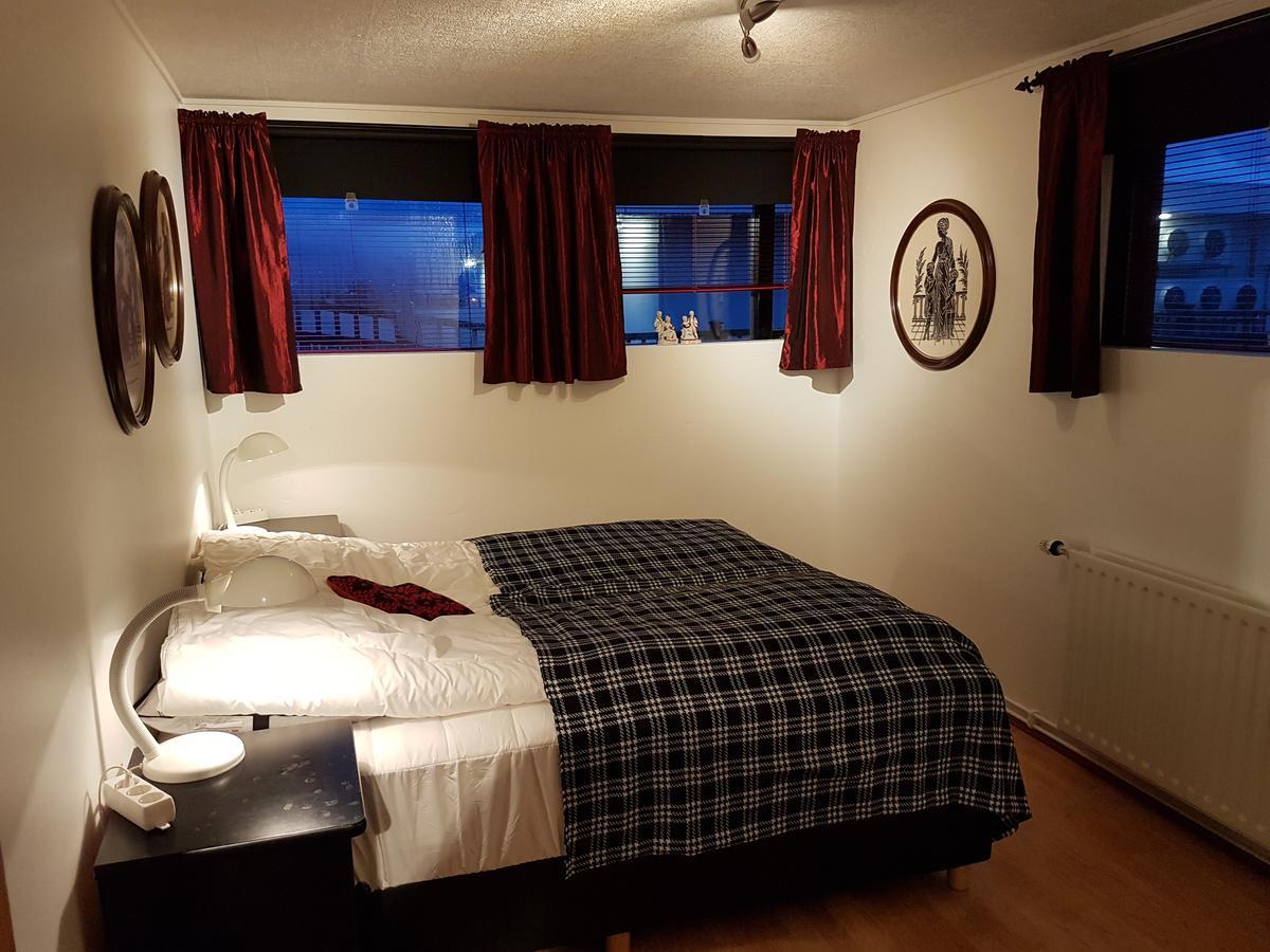 Holiday Guesthouse Стиккисхоульмюр Экстерьер фото