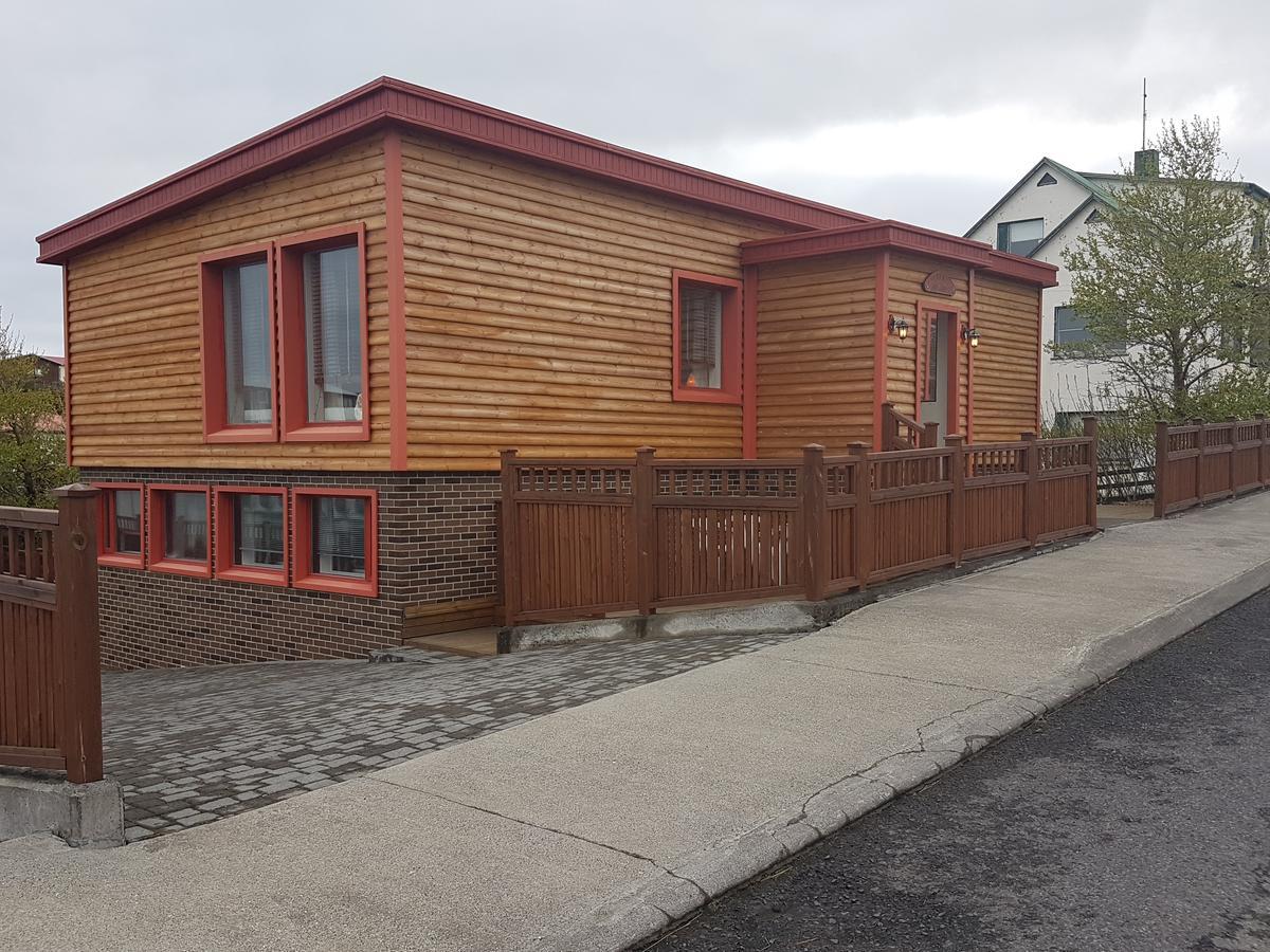 Holiday Guesthouse Стиккисхоульмюр Экстерьер фото